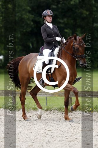 Aerdenhout 2 juli 2016
Esther de Graaf doet mee aan concours voor 5 en 6 jarigen in Aerdenhout.