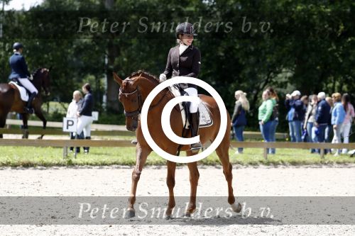 Aerdenhout 2 juli 2016
Esther de Graaf doet mee aan concours voor 5 en 6 jarigen in Aerdenhout.