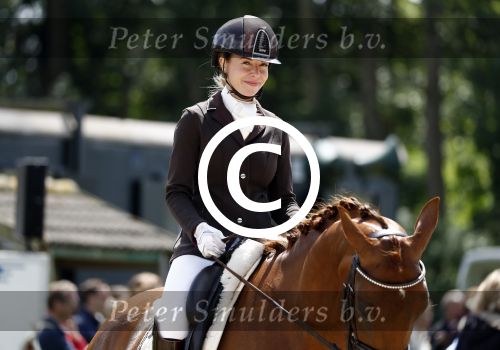 Aerdenhout 2 juli 2016
Esther de Graaf doet mee aan concours voor 5 en 6 jarigen in Aerdenhout.