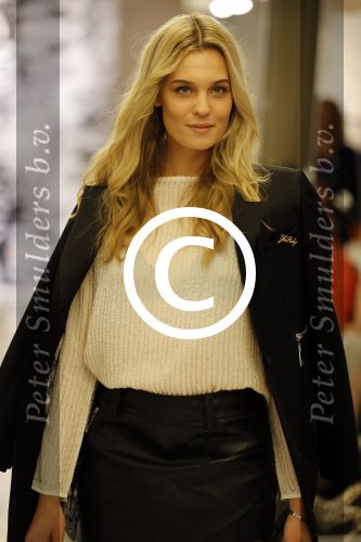 Amsterdam 4 juli 2016
Modeshow Josh Veldhuizen (Josh V) gepresenteerd door Anouk Smulders.