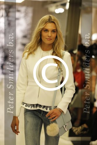 Amsterdam 4 juli 2016
Modeshow Josh Veldhuizen (Josh V) gepresenteerd door Anouk Smulders.