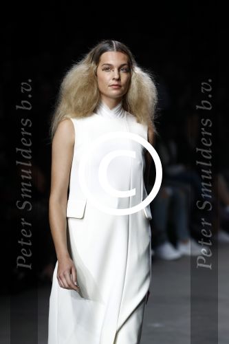 Amsterdam 8 juli 2016
Modeshow Tony Cohen tijdens de amsterdam fashion week op westergasfabriekterrein. Felice Fleur Roedema