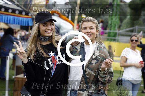 Amsterdam 15 juli 2016 
Day at the park festival in het amsterdamse bos. Robin Singels en Felice Fleur Roedema