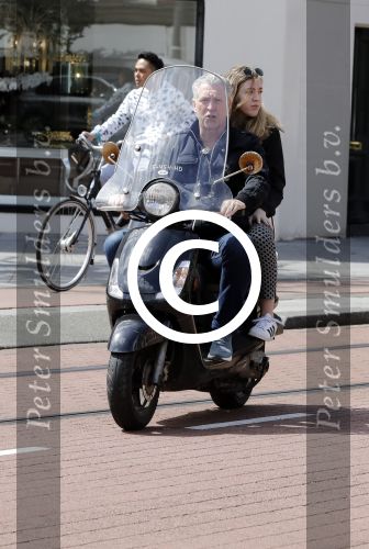 Amsterdam 6 juli 2016 
Hajo Bruins met ik denk zijn oudste dochter op de scooter