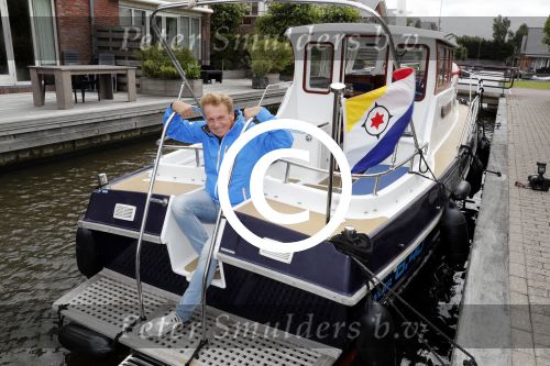 Uitgeest 11 juli 2016
Henny Huisman op zijn boot.