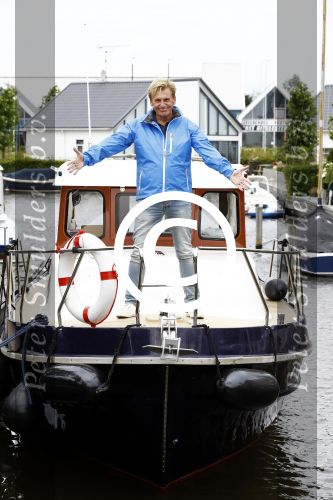 Uitgeest 11 juli 2016
Henny Huisman op zijn boot.