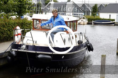 Uitgeest 11 juli 2016
Henny Huisman op zijn boot.