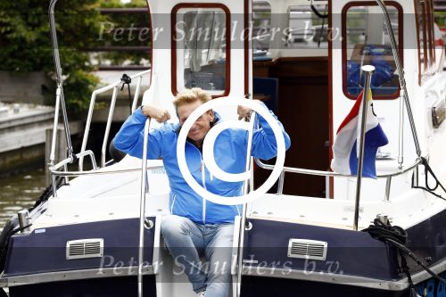 Uitgeest 11 juli 2016
Henny Huisman op zijn boot.