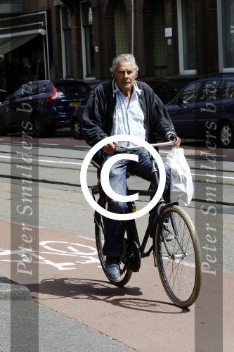 Amsterdam 12 juli 2016  
Jan Stekelenburg op de fiets in Amsterdam.