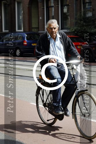 Amsterdam 12 juli 2016  
Jan Stekelenburg op de fiets in Amsterdam.