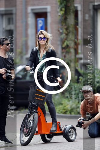 Amsterdam 7 juli 2016
Joelle Witschge opnames commercial / website voor funwheels op de cornelis schuytstraat