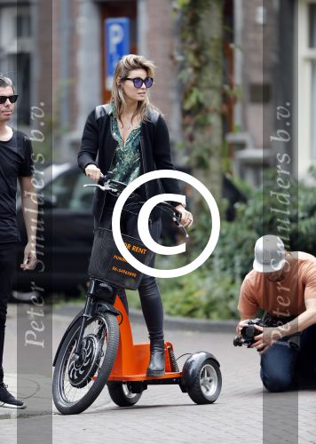 Amsterdam 7 juli 2016
Joelle Witschge opnames commercial / website voor funwheels op de cornelis schuytstraat