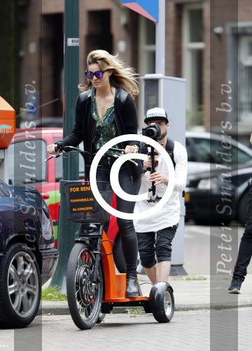 Amsterdam 7 juli 2016
Joelle Witschge opnames commercial / website voor funwheels op de cornelis schuytstraat