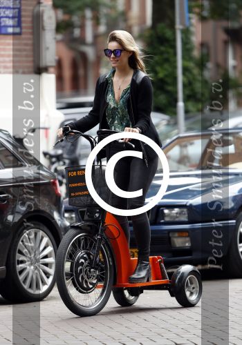 Amsterdam 7 juli 2016
Joelle Witschge opnames commercial / website voor funwheels op de cornelis schuytstraat