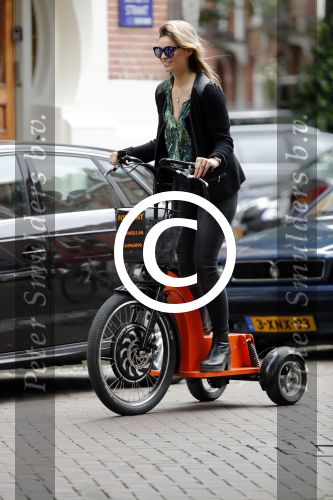 Amsterdam 7 juli 2016
Joelle Witschge opnames commercial / website voor funwheels op de cornelis schuytstraat