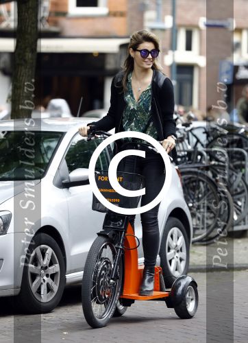 Amsterdam 7 juli 2016
Joelle Witschge opnames commercial / website voor funwheels op de cornelis schuytstraat