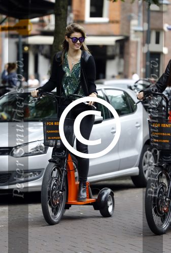 Amsterdam 7 juli 2016
Joelle Witschge opnames commercial / website voor funwheels op de cornelis schuytstraat