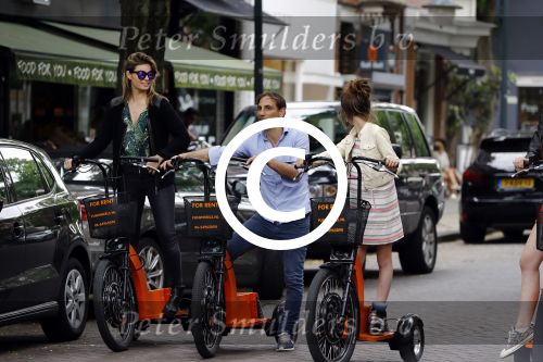 Amsterdam 7 juli 2016
Joelle Witschge opnames commercial / website voor funwheels op de cornelis schuytstraat