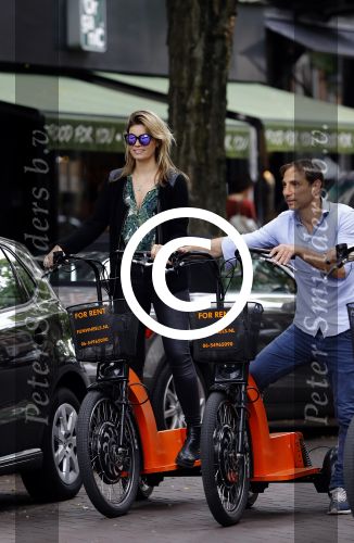 Amsterdam 7 juli 2016
Joelle Witschge opnames commercial / website voor funwheels op de cornelis schuytstraat