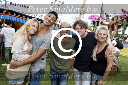 Amsterdam 15 juli 2016 
Day at the park festival in het amsterdamse bos. Jonna en Danny de Boer met vrienden