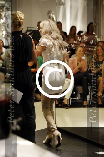Amsterdam 4 juli 2016
Modeshow Josh Veldhuizen (Josh V) gepresenteerd door Anouk Smulders.