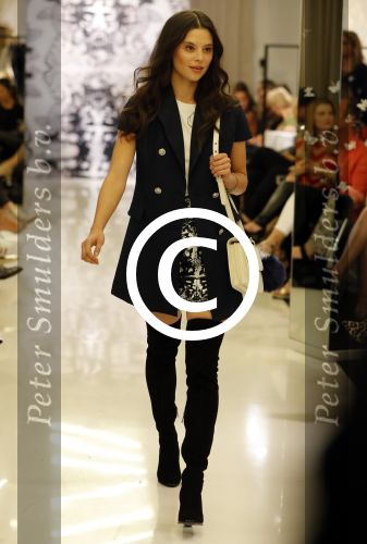Amsterdam 4 juli 2016
Modeshow Josh Veldhuizen (Josh V) gepresenteerd door Anouk Smulders.