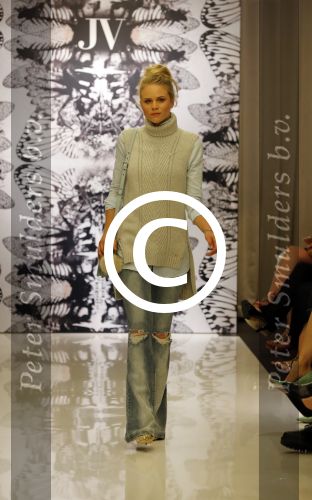 Amsterdam 4 juli 2016
Modeshow Josh Veldhuizen (Josh V) gepresenteerd door Anouk Smulders.