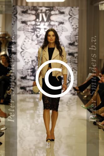 Amsterdam 4 juli 2016
Modeshow Josh Veldhuizen (Josh V) gepresenteerd door Anouk Smulders.