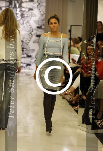 Amsterdam 4 juli 2016
Modeshow Josh Veldhuizen (Josh V) gepresenteerd door Anouk Smulders.