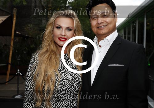 Amsterdam 8 juli 2016
Modeshow Tony Cohen tijdens de amsterdam fashion week op westergasfabriekterrein. Kamaliya Zahoor met haar man