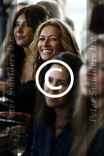 Amsterdam 11 juli 2016 
Modeshow Maria Tailor in de amsterdam Lookout aan het IJ. Karin de Rooy en Felicity Gullit