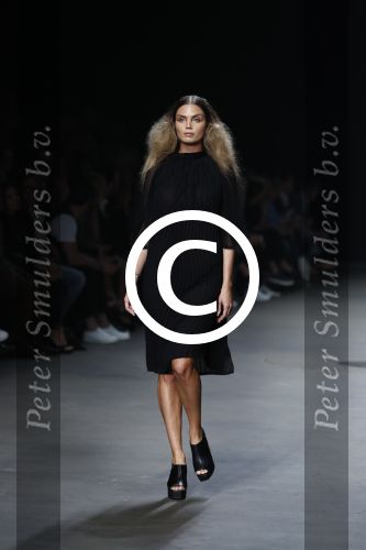 Amsterdam 8 juli 2016
Modeshow Tony Cohen tijdens de amsterdam fashion week op westergasfabriekterrein. Kim Feenstra