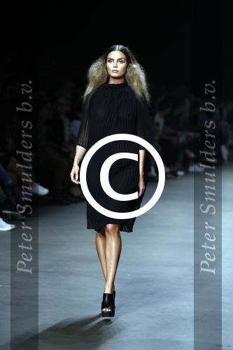 Amsterdam 8 juli 2016
Modeshow Tony Cohen tijdens de amsterdam fashion week op westergasfabriekterrein. Kim Feenstra