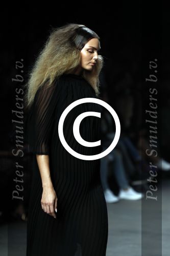 Amsterdam 8 juli 2016
Modeshow Tony Cohen tijdens de amsterdam fashion week op westergasfabriekterrein. Kim Feenstra