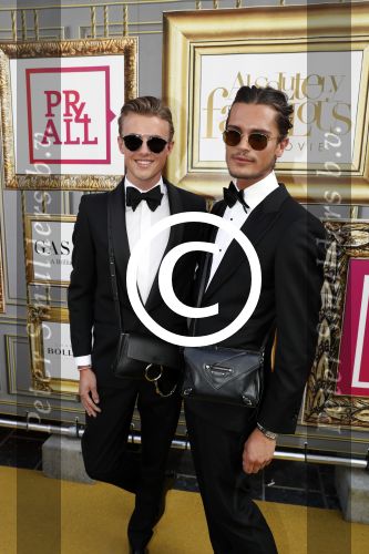 Amsterdam 13 juli 2016  
Premiere absolutely fabulous in Tuschinski. Koen en Gigi ( You tube sterren)
