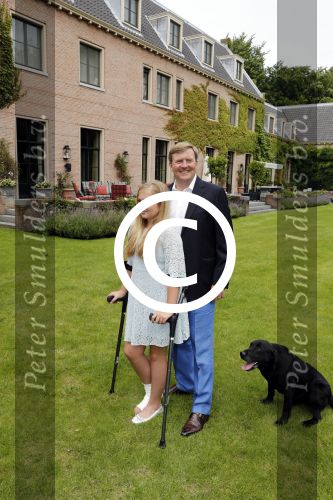 Wassenaar 8 juli 2016
Koninklijk fotouur op de Horsten met Koning Willem Alexander Koningin Maxima en de prinsessen Amalia Ariane en Alexia. Ook de honden zijn erbij.