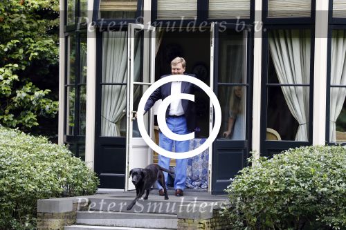 Wassenaar 8 juli 2016
Koninklijk fotouur op de Horsten met Koning Willem Alexander Koningin Maxima en de prinsessen Amalia Ariane en Alexia. Ook de honden zijn erbij.