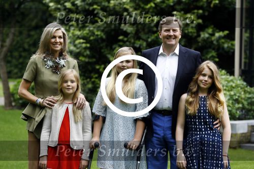 Wassenaar 8 juli 2016
Koninklijk fotouur op de Horsten met Koning Willem Alexander Koningin Maxima en de prinsessen Amalia Ariane en Alexia. Ook de honden zijn erbij.