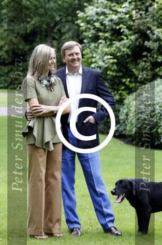 Wassenaar 8 juli 2016
Koninklijk fotouur op de Horsten met Koning Willem Alexander Koningin Maxima en de prinsessen Amalia Ariane en Alexia. Ook de honden zijn erbij.