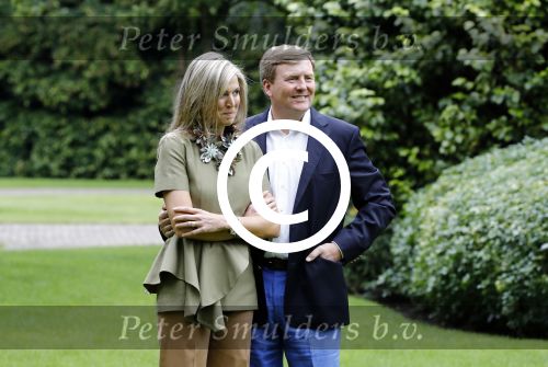 Wassenaar 8 juli 2016
Koninklijk fotouur op de Horsten met Koning Willem Alexander Koningin Maxima en de prinsessen Amalia Ariane en Alexia. Ook de honden zijn erbij.