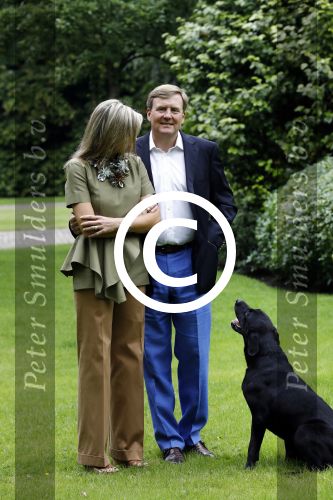 Wassenaar 8 juli 2016
Koninklijk fotouur op de Horsten met Koning Willem Alexander Koningin Maxima en de prinsessen Amalia Ariane en Alexia. Ook de honden zijn erbij.