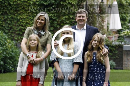 Wassenaar 8 juli 2016
Koninklijk fotouur op de Horsten met Koning Willem Alexander Koningin Maxima en de prinsessen Amalia Ariane en Alexia. Ook de honden zijn erbij.