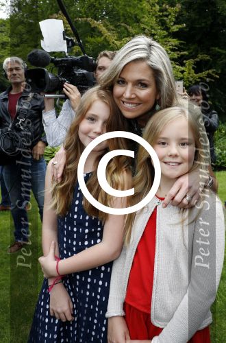 Wassenaar 8 juli 2016
Koninklijk fotouur op de Horsten met Koning Willem Alexander Koningin Maxima en de prinsessen Amalia Ariane en Alexia. Ook de honden zijn erbij.