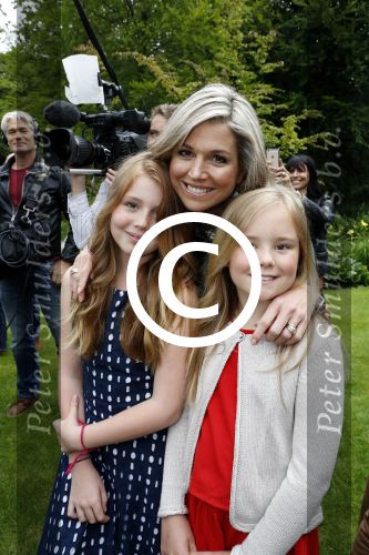 Wassenaar 8 juli 2016
Koninklijk fotouur op de Horsten met Koning Willem Alexander Koningin Maxima en de prinsessen Amalia Ariane en Alexia. Ook de honden zijn erbij.