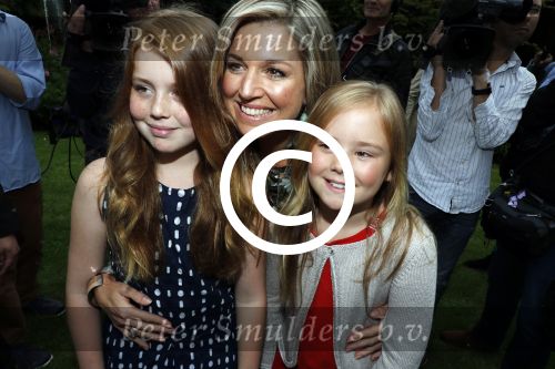 Wassenaar 8 juli 2016
Koninklijk fotouur op de Horsten met Koning Willem Alexander Koningin Maxima en de prinsessen Amalia Ariane en Alexia. Ook de honden zijn erbij.