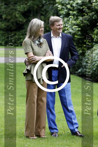 Wassenaar 8 juli 2016
Koninklijk fotouur op de Horsten met Koning Willem Alexander Koningin Maxima en de prinsessen Amalia Ariane en Alexia. Ook de honden zijn erbij.