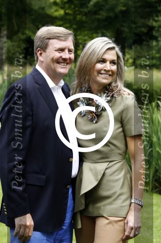 Wassenaar 8 juli 2016
Koninklijk fotouur op de Horsten met Koning Willem Alexander Koningin Maxima en de prinsessen Amalia Ariane en Alexia. Ook de honden zijn erbij.