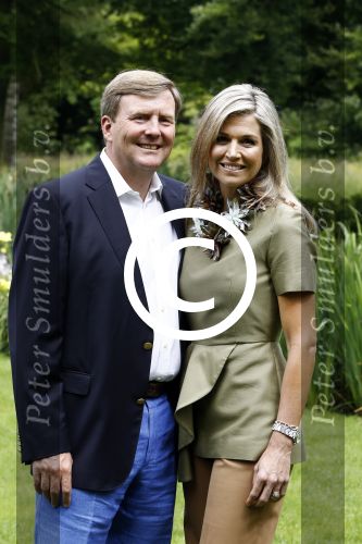 Wassenaar 8 juli 2016
Koninklijk fotouur op de Horsten met Koning Willem Alexander Koningin Maxima en de prinsessen Amalia Ariane en Alexia. Ook de honden zijn erbij.