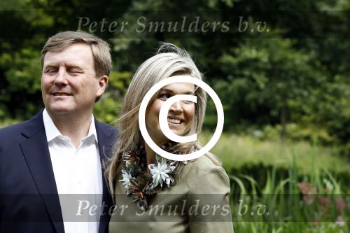 Wassenaar 8 juli 2016
Koninklijk fotouur op de Horsten met Koning Willem Alexander Koningin Maxima en de prinsessen Amalia Ariane en Alexia. Ook de honden zijn erbij.