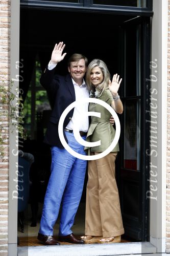 Wassenaar 8 juli 2016
Koninklijk fotouur op de Horsten met Koning Willem Alexander Koningin Maxima en de prinsessen Amalia Ariane en Alexia. Ook de honden zijn erbij.